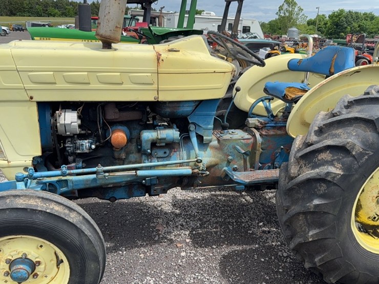 ford-tractor-image-13