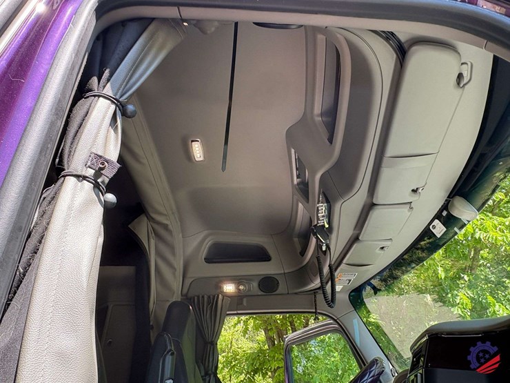 2020-peterbilt-579-image-91