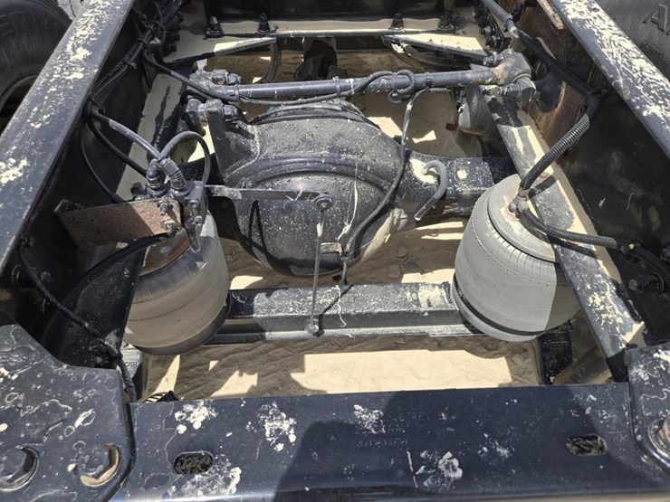 2018-kenworth-t680-image-13