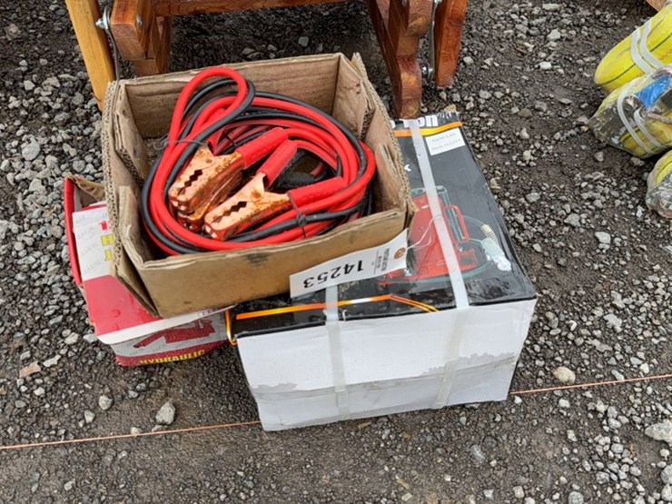 #6047-•-20-ton-air-hyd-jack-image-1