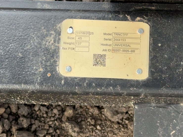 #2073-•-42"-skid-steer-pallet-forks-image-3