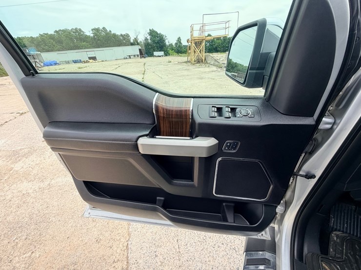 2017-ford-f150-image-65