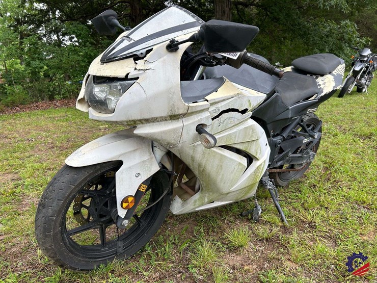 2008-kawasaki-ninja-250r-motorcycle-image-6