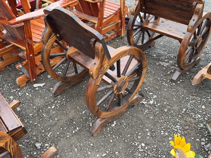 #6063-•-wooden-wagon-wheel-bench-image-2