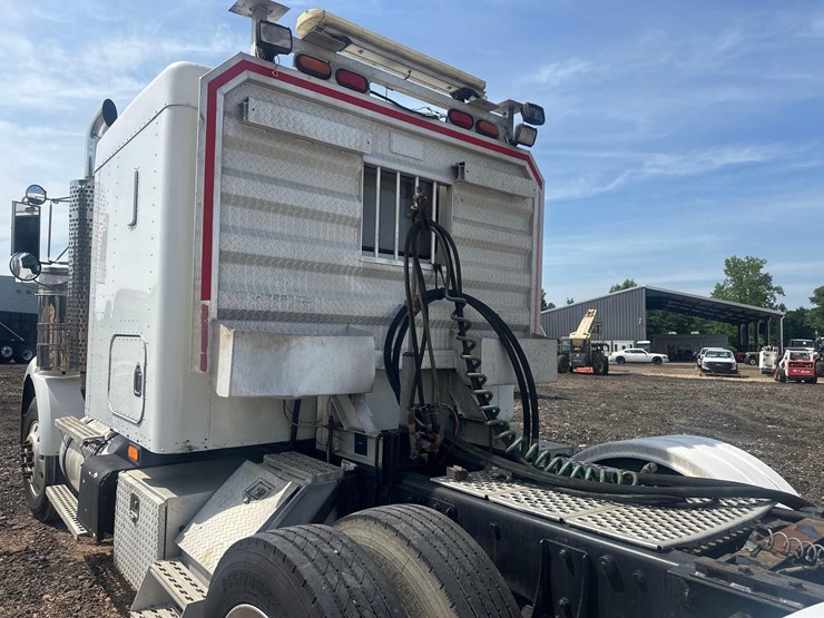 2006-kenworth-t800-image-21