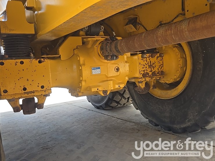 2023-deere-260e-image-25