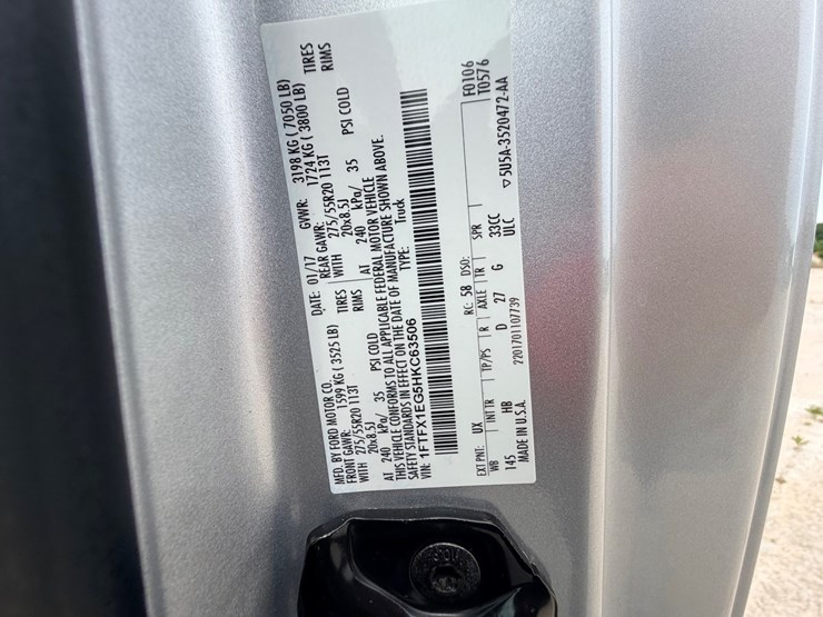 2017-ford-f150-image-49