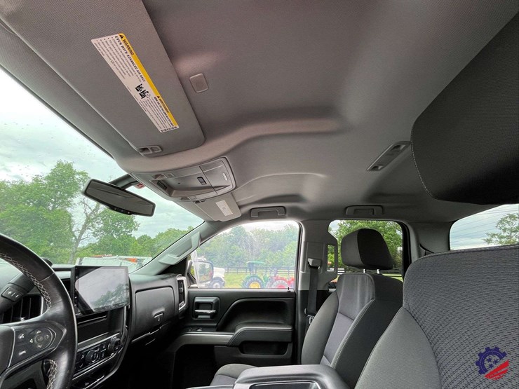 2017-chevrolet-silverado-lt-pickup-truck-image-84
