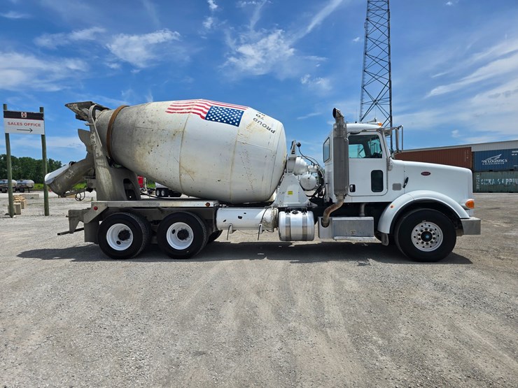 2009-peterbilt-365-image-25