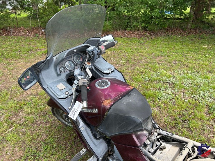 1995-kawasaki-concours-motorcycle-image-12