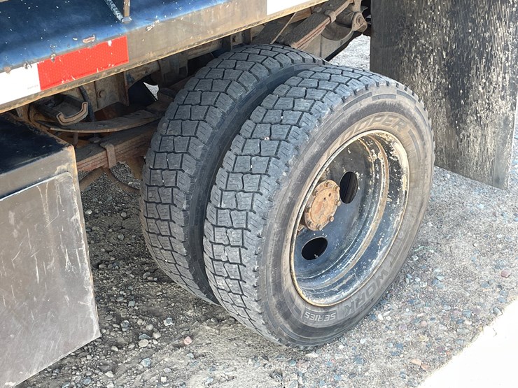 2004-ford-f450-image-10