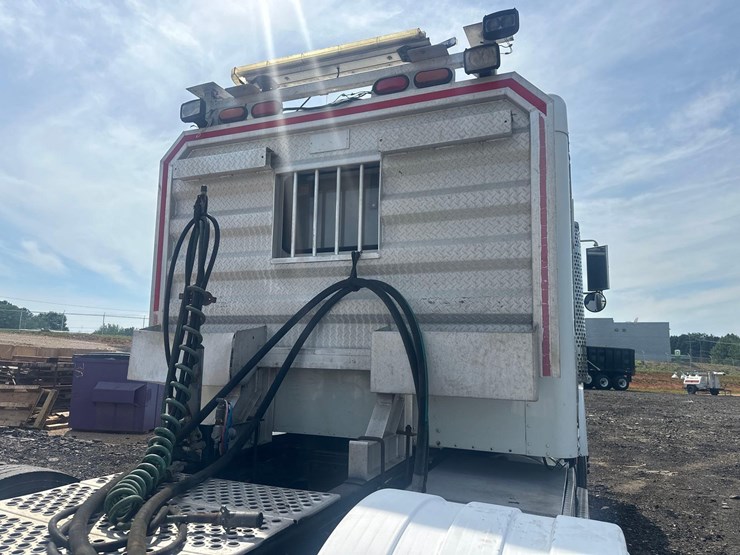 2006-kenworth-t800-image-15