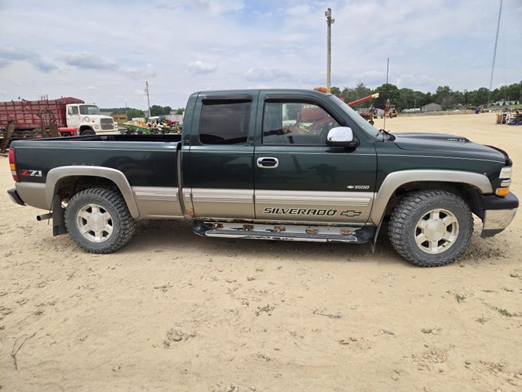 2001-chevrolet-silverado-1500-image-4
