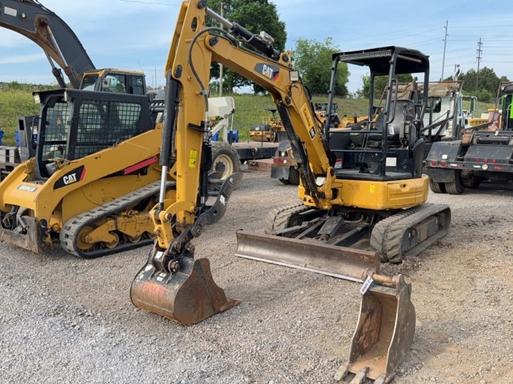caterpillar-303-image-1