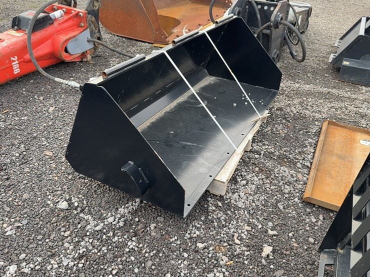 #2077-•-cat-74"-skid-steer-sweeper-bucket-image-2