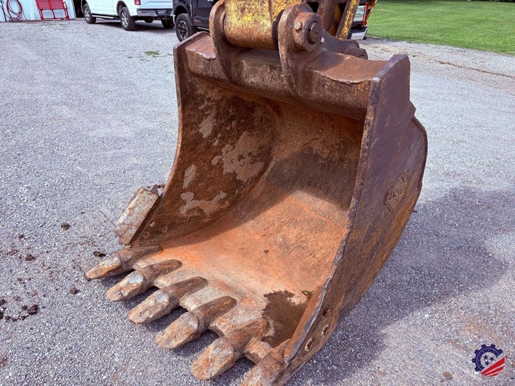 2014-komatsu-pc360-lc-10-image-13
