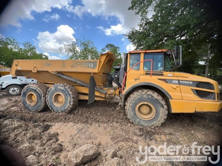 2021-volvo-a25g-image-1