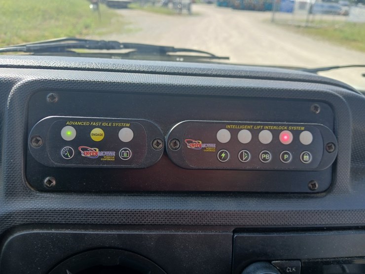2009-ford-e450-image-57