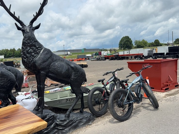 #6009-•-metal-elk-statue-image-1