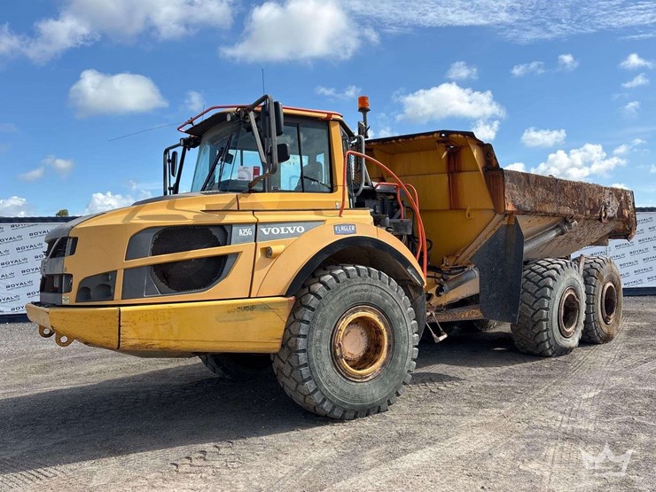 2015-volvo-a25g-image-2