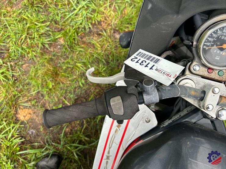 2005-suzuki-gs500-fh-motorcycle-image-22