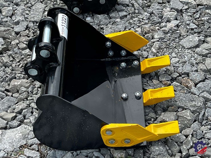 unused-2026-ce-16in-toothed-bucket-image-6