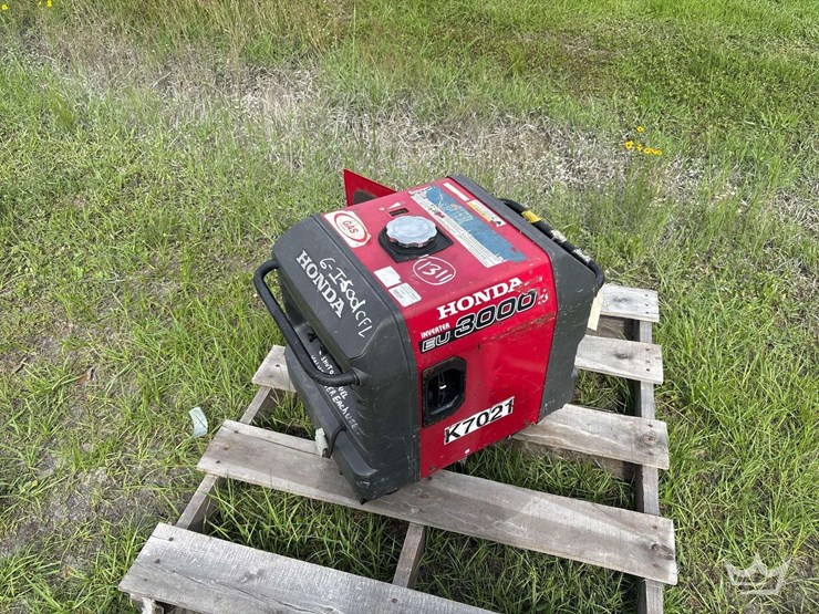 honda-eu3000is-image-2