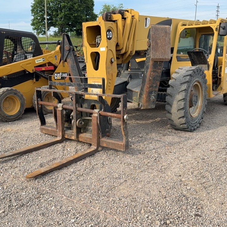 2008 CATERPILLAR TL1055
