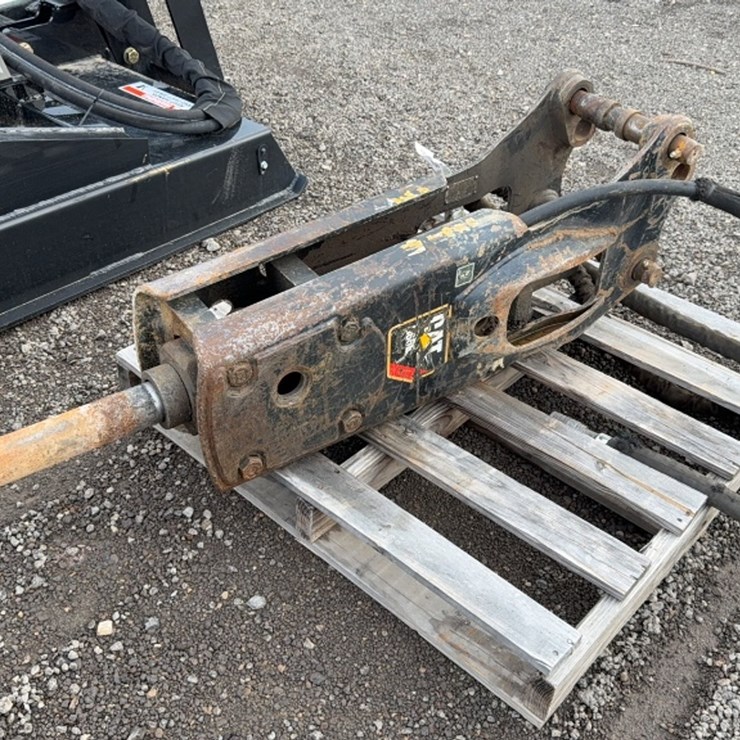 #2056 • CAT EXCAVATOR HYD BREAKER