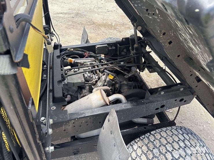 john-deere-gator-image-9