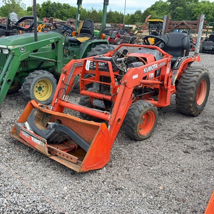 KUBOTA B7500