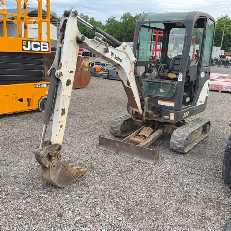 2014 BOBCAT 324