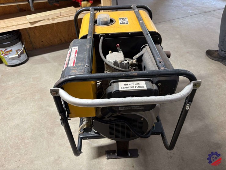 completely-self-contained-jobsite-fuel-container-image-32