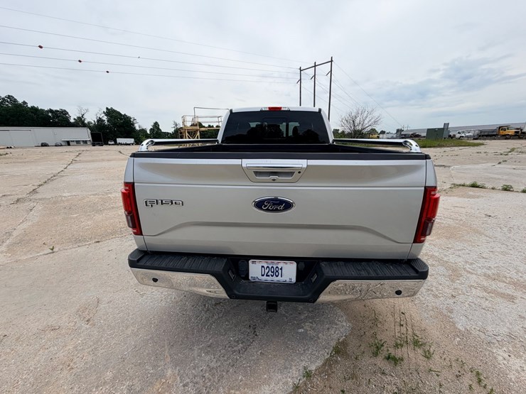 2017-ford-f150-image-12