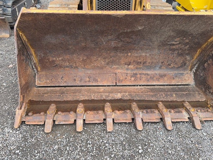 caterpillar-939c-image-4