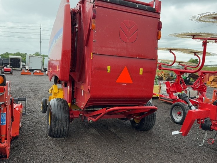 new-holland-460-image-6