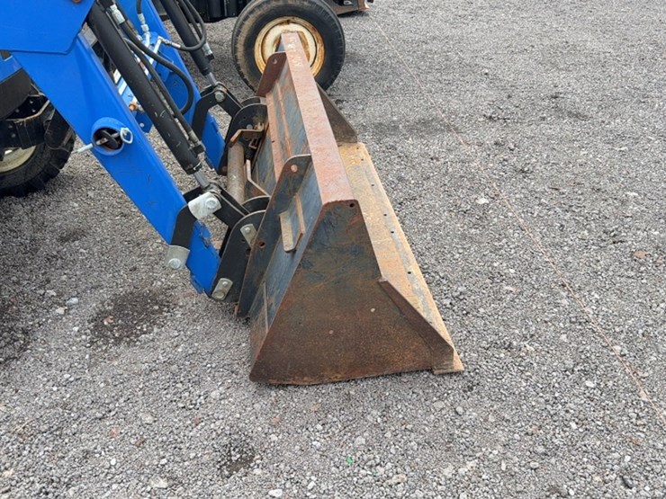 new-holland-tc35a-image-4