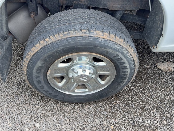 2015-dodge-2500-image-5