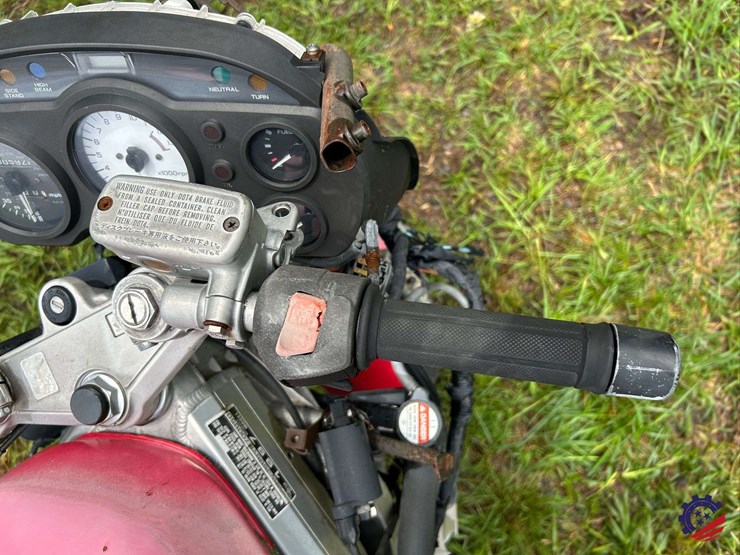 1997-honda-vf750-(interceptor-750)-motorcycle-image-17