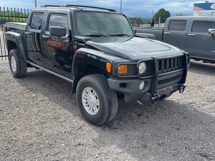 #3012-•-2009-hummer-h3t-pickup-truck-image-3