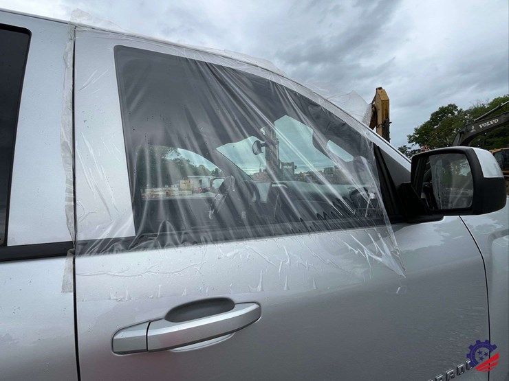 2017-chevrolet-silverado-lt-pickup-truck-image-43