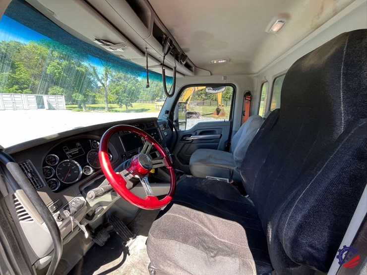 2017-kenworth-t680-image-71