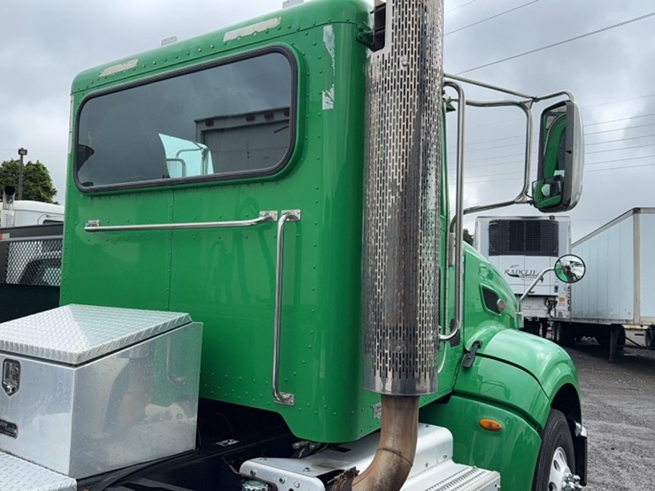 2014-peterbilt-386-image-6