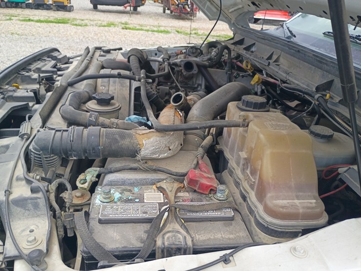 2011-ford-f550-image-19