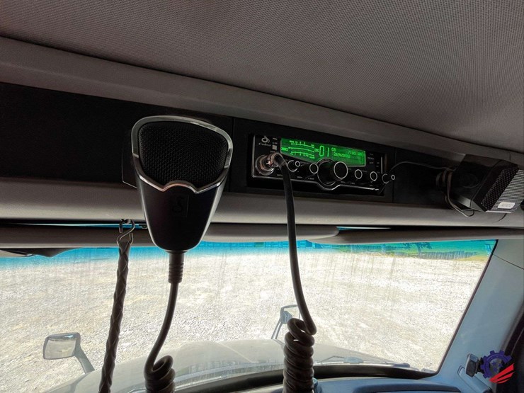 2017-kenworth-t680-image-87