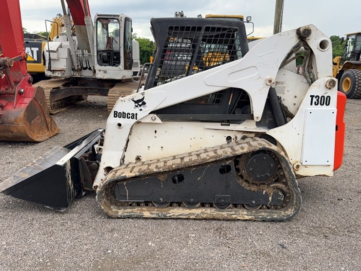 bobcat-t300-image-10
