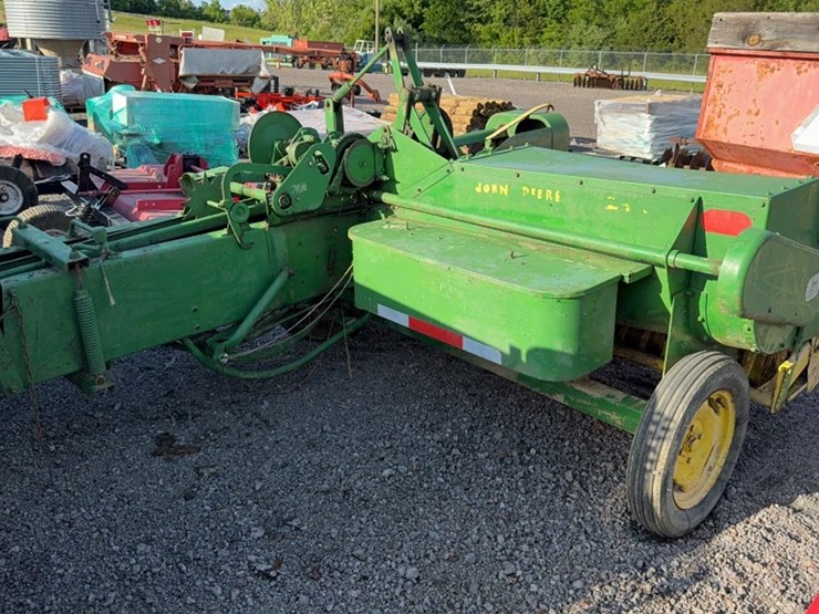 john-deere-24t-image-3