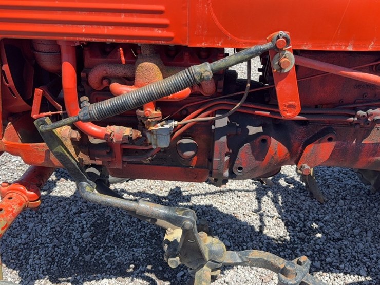 #3070-•-farmall-cub-tractor-image-15