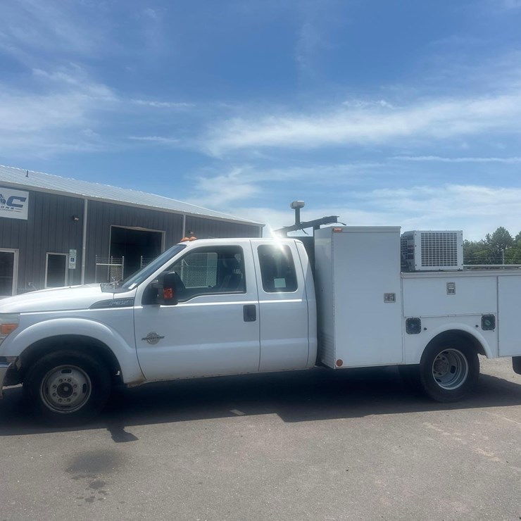 2015 FORD F350