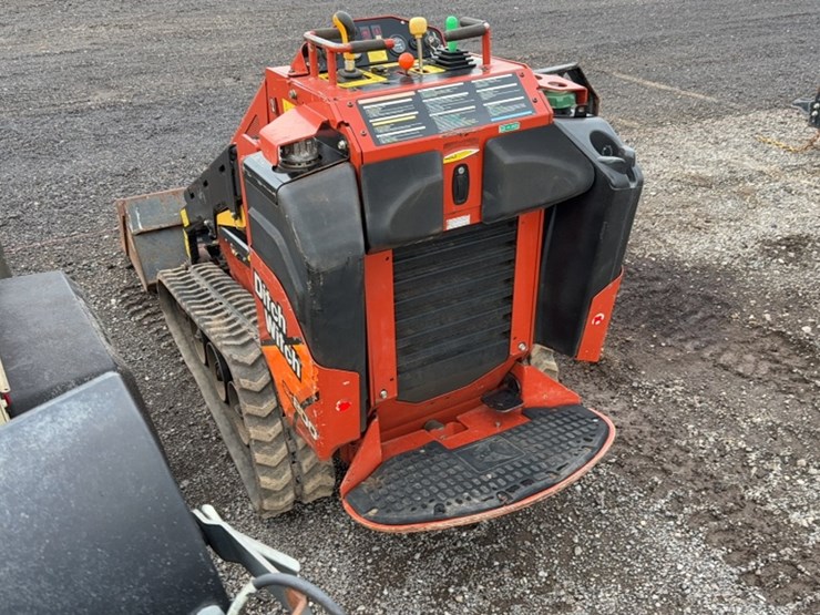 ditch-witch-sk800-image-10
